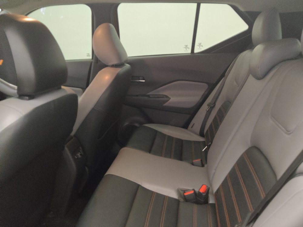 Used 2023 Nissan Kicks SR w/ SR Premium Package FWD image 18