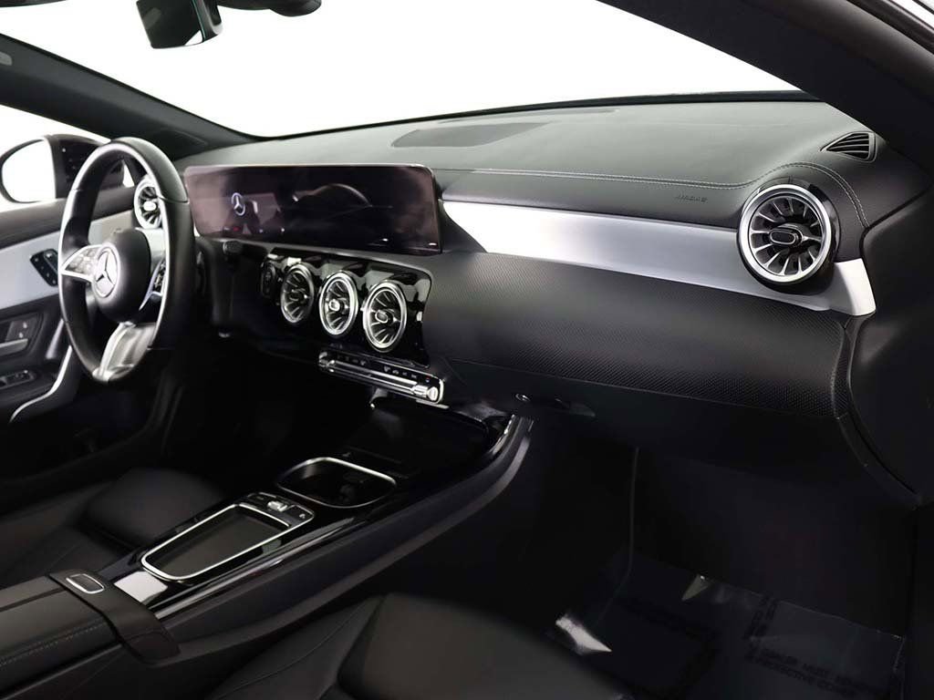 Used 2025 Mercedes-Benz CLA 250 4MATIC image 27