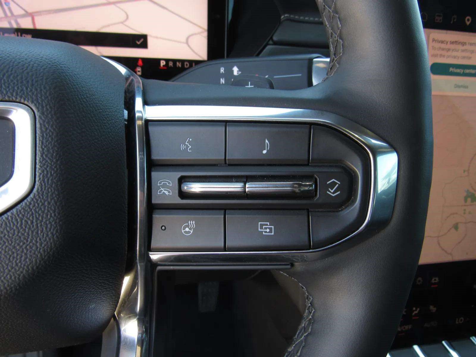 Used 2026 GMC Acadia Elevation FWD image 25