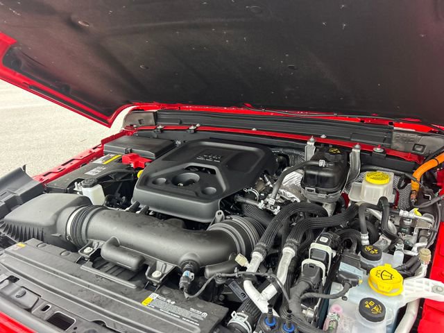 Used 2025 Jeep Wrangler Sahara 4xe image 38