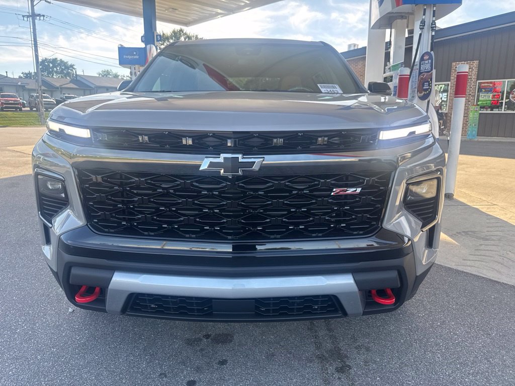 New 2027 Chevrolet Traverse Z71 AWD/4WD image 2