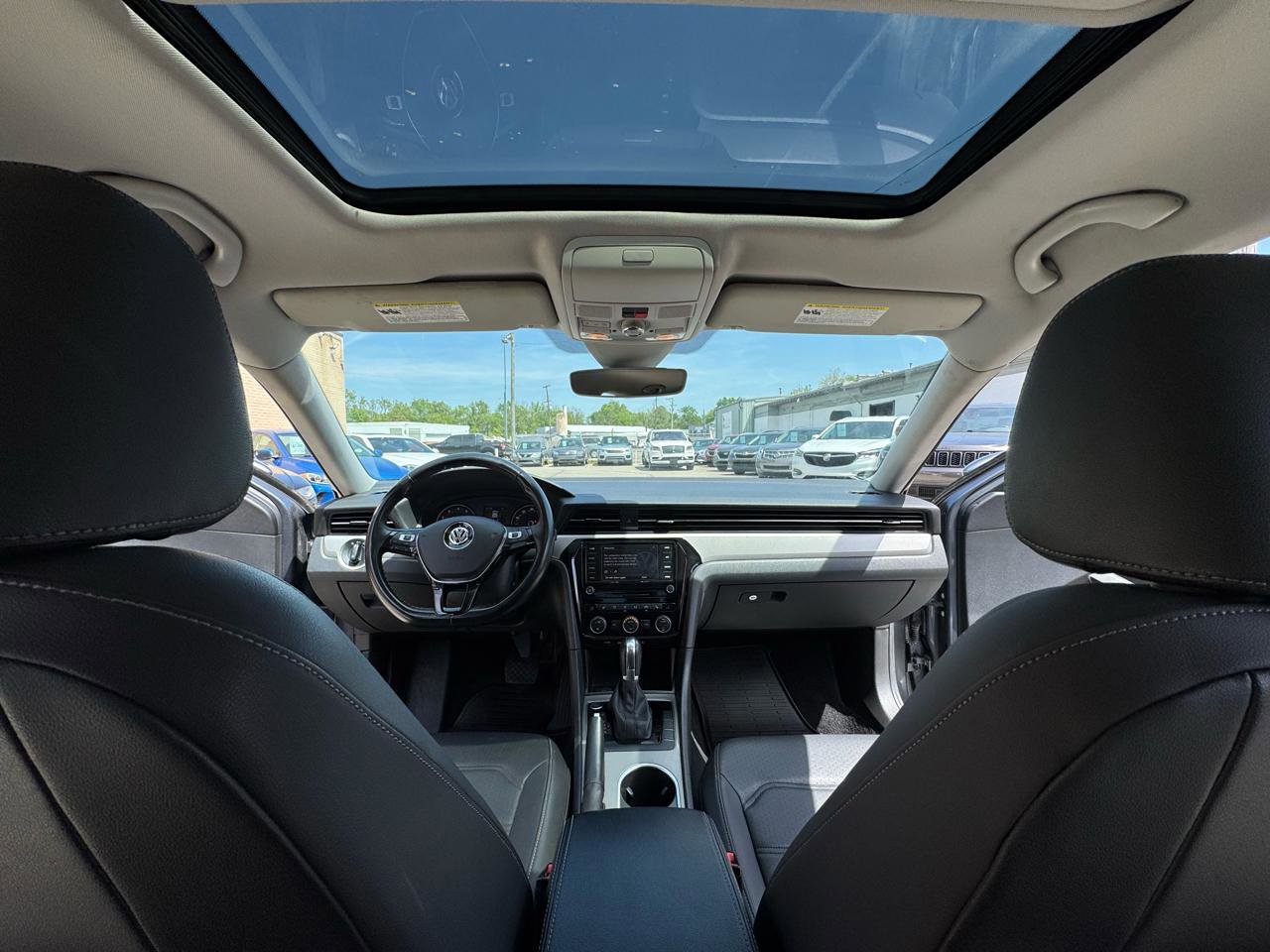 Used 2020 Volkswagen Passat 2.0T SE image 25