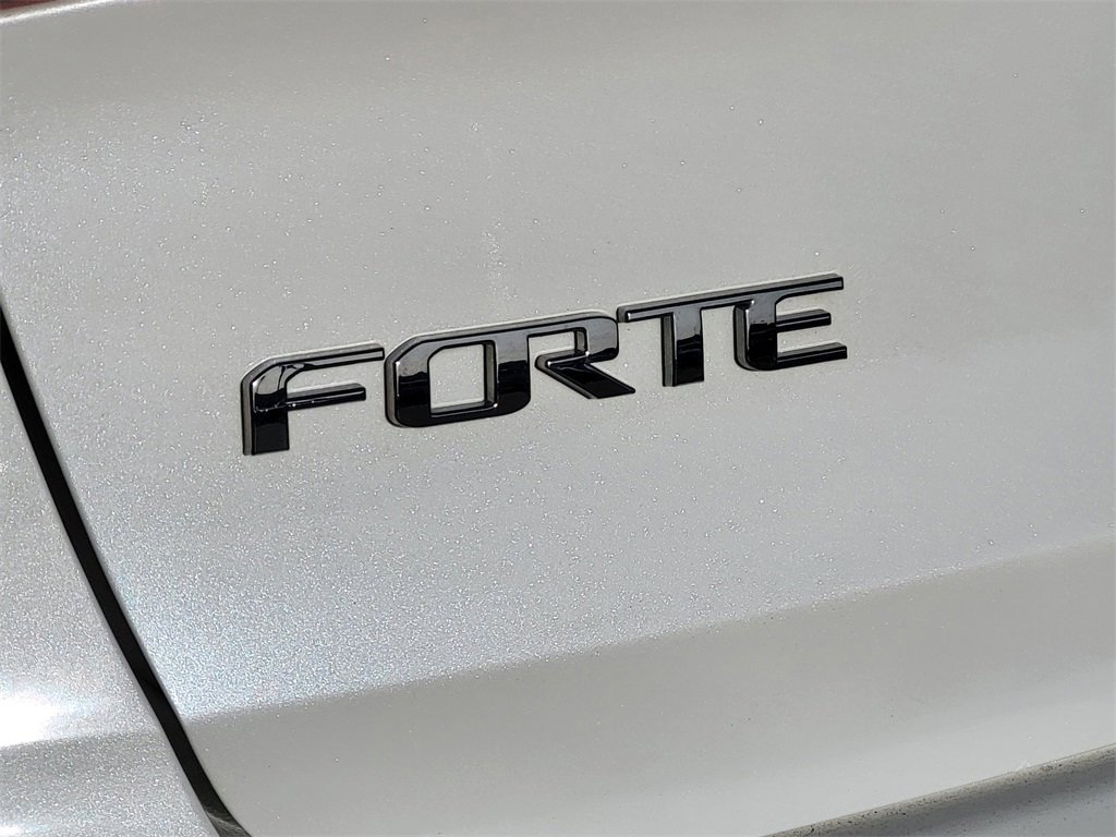 Used 2017 Kia Forte LX w/ LX Popular Package image 15