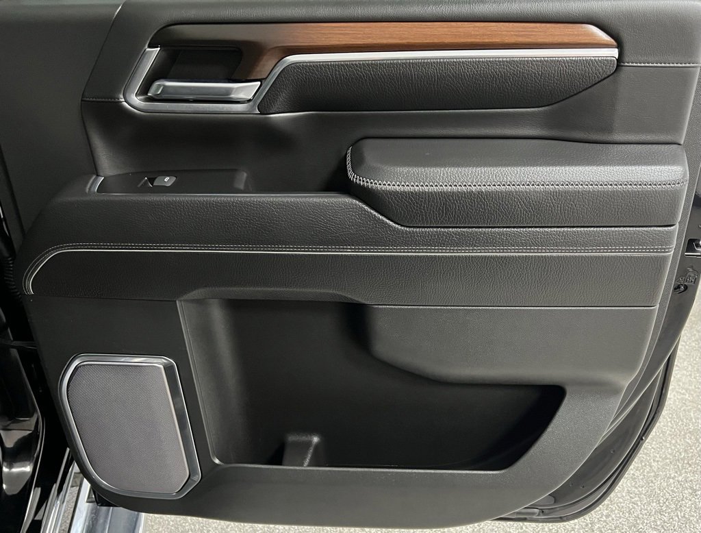 Used 2024 GMC Sierra 3500 Denali w/ Denali Reserve Package image 61