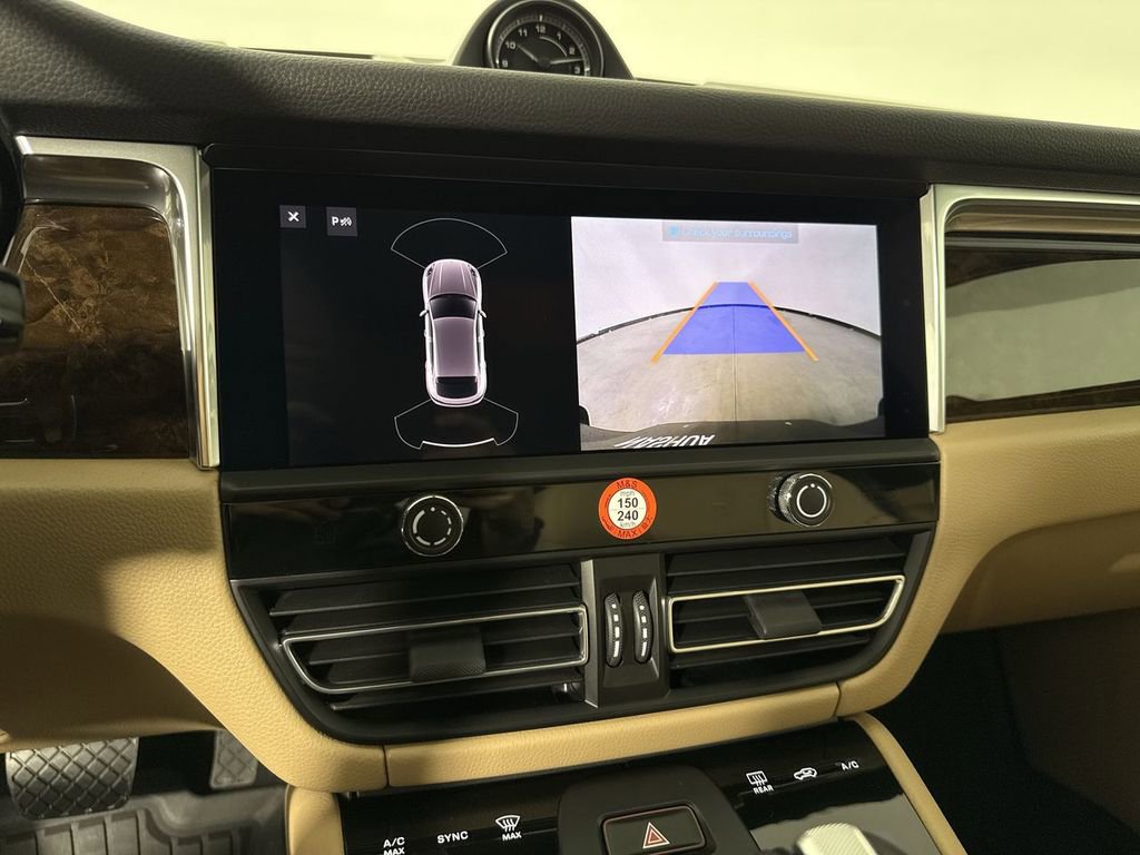 New 2026 Porsche Macan AWD/4WD image 30
