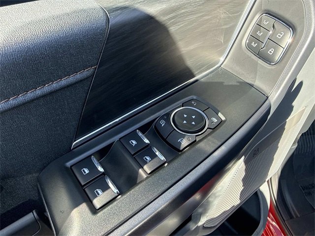 Used 2025 Ford F150 Lariat w/ Equipment Group 501A Mid image 9