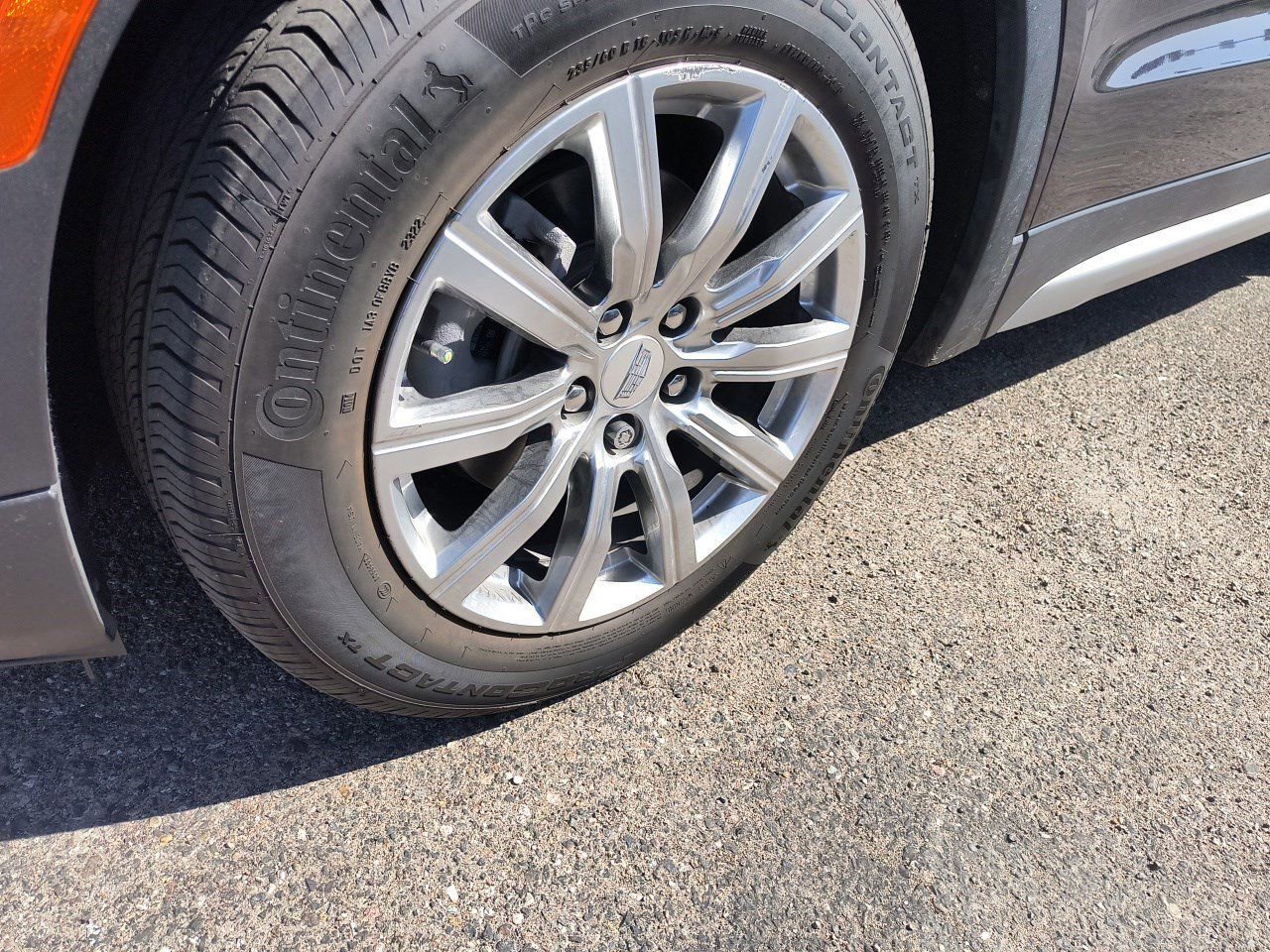 Certified 2023 Cadillac XT4 Premium Luxury image 6