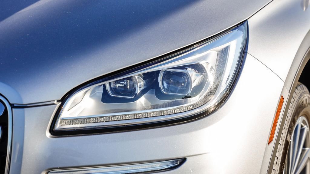 Used 2024 Lincoln Corsair Reserve w/ Equipment Group 201A image 5