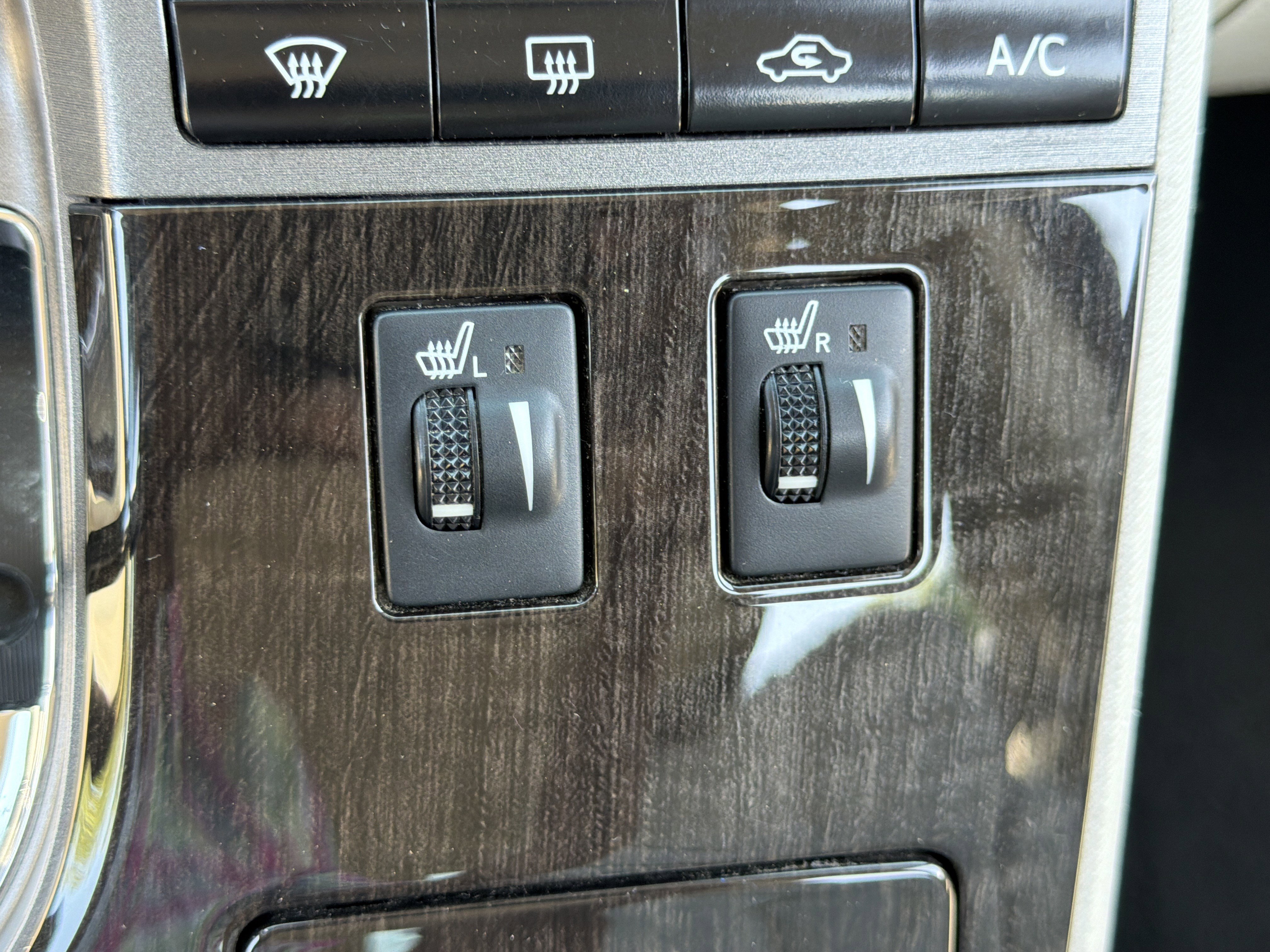 Used 2013 Toyota Venza XLE image 29