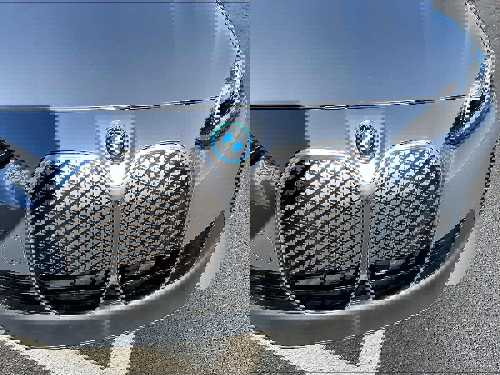 Certified 2025 BMW i4 eDrive40 w/ Premium Package image 33