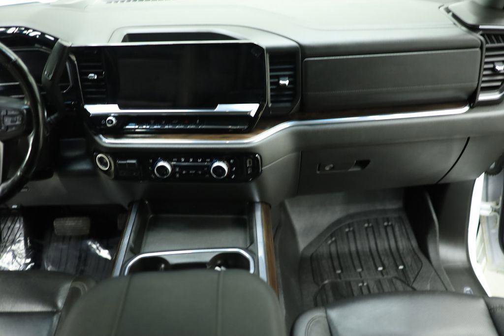 Used 2024 GMC Sierra 3500 SLT image 57