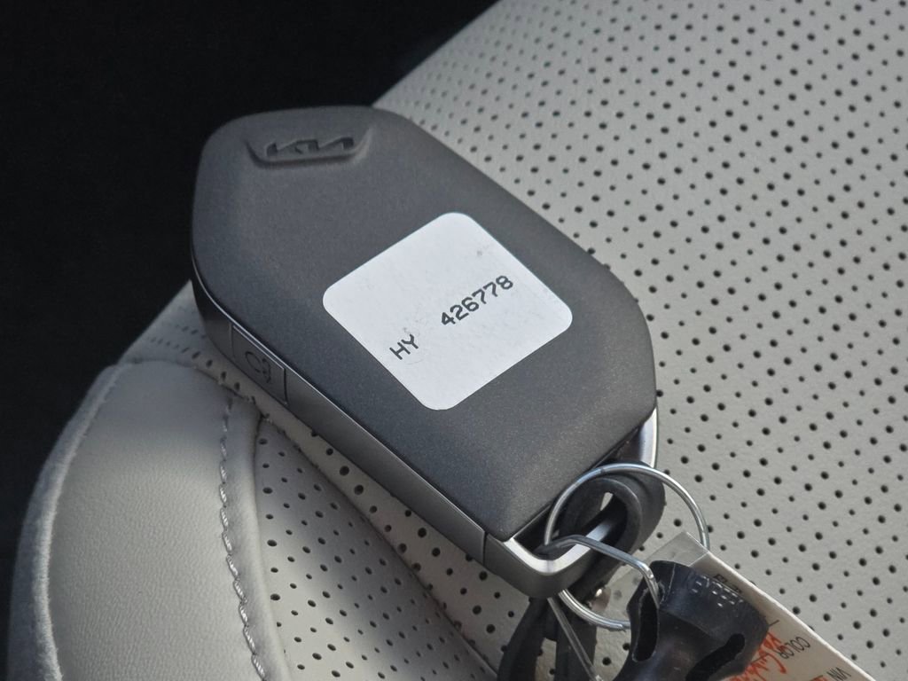 New 2026 Kia Sorento S image 31