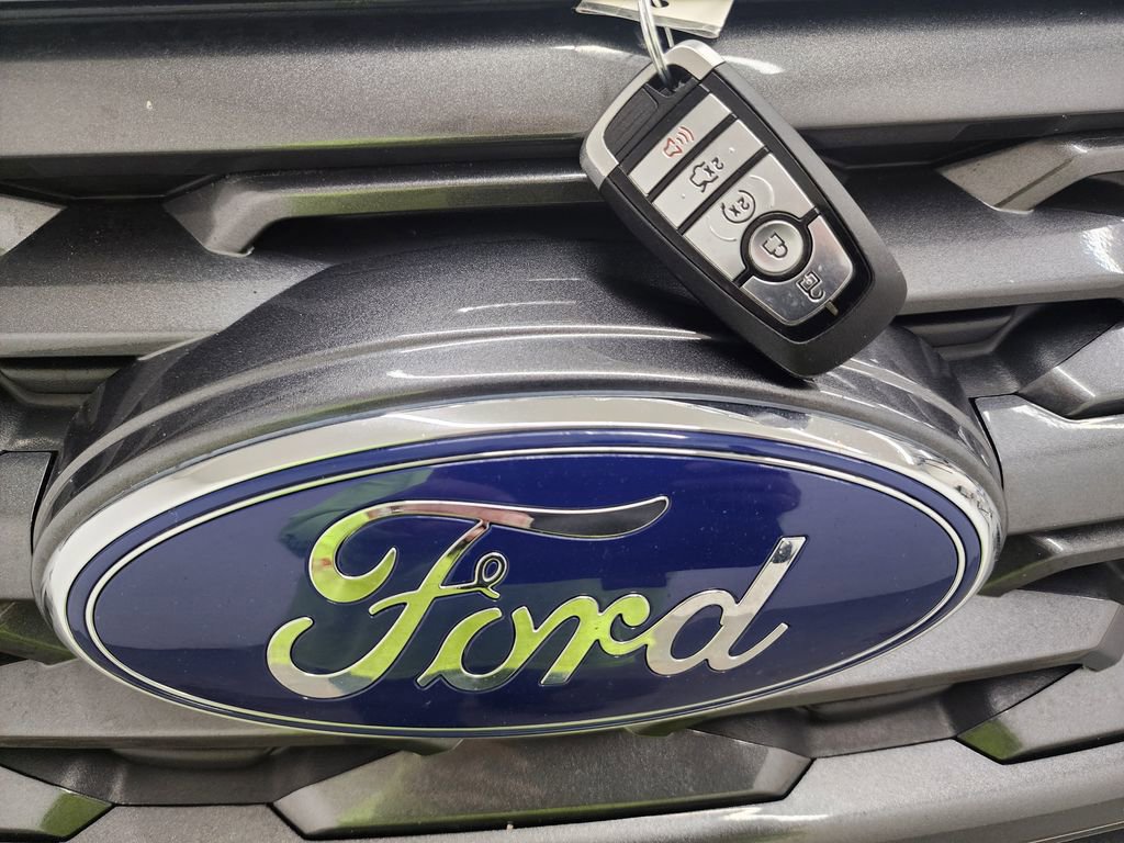 Used 2018 Ford Explorer XLT w/ Equipment Group 202A image 49