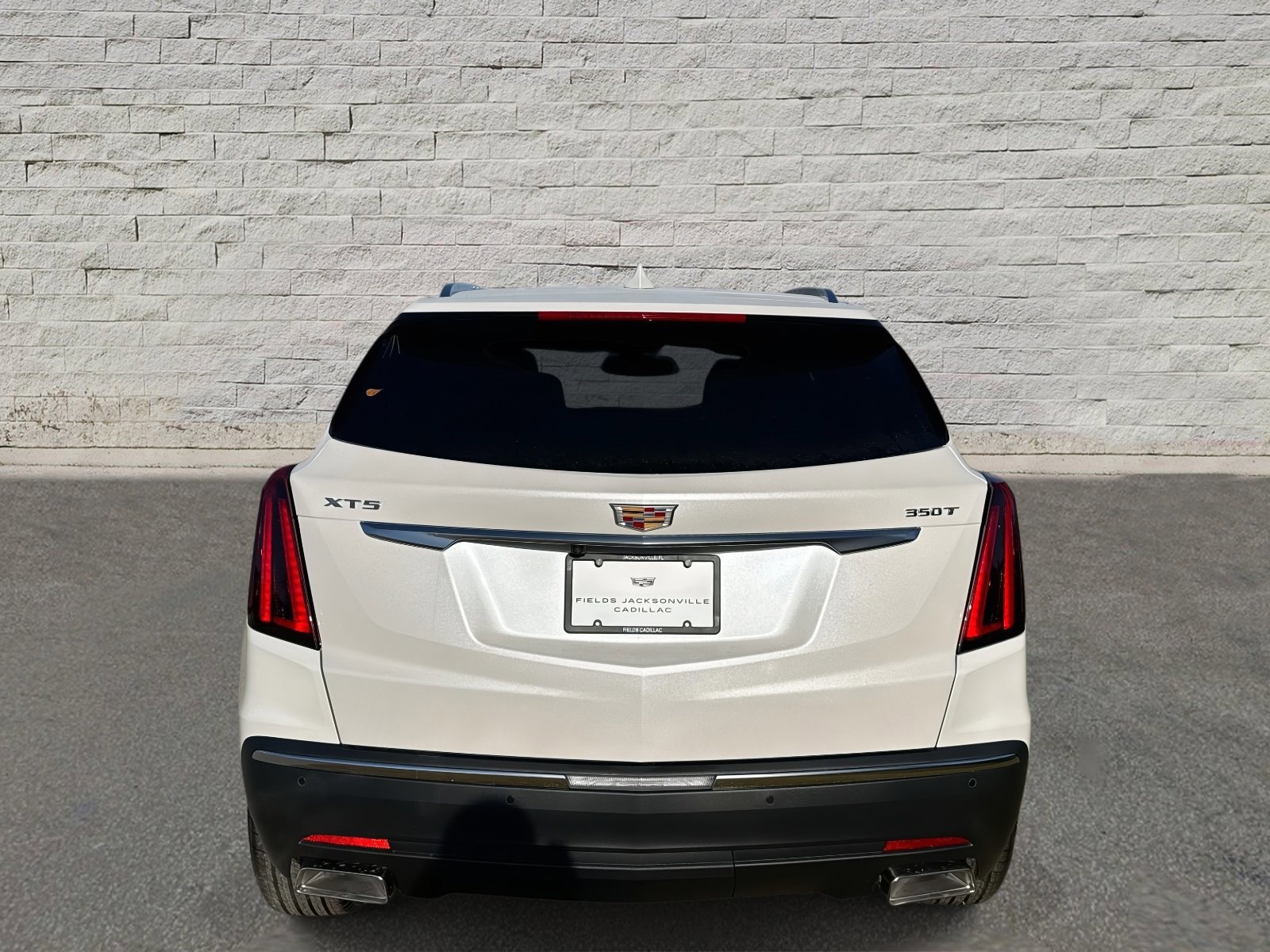 New 2026 Cadillac XT5 Luxury image 4