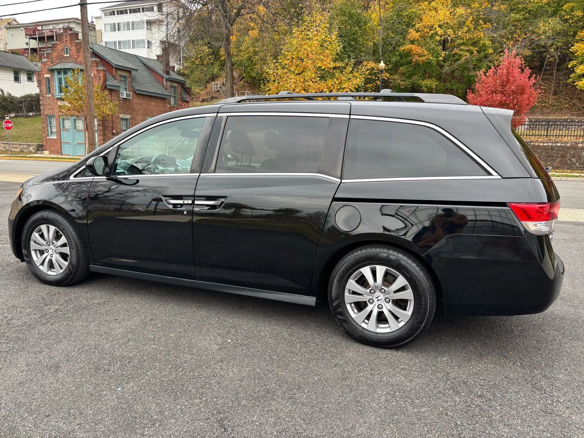 Used 2017 Honda Odyssey EX-L image 5