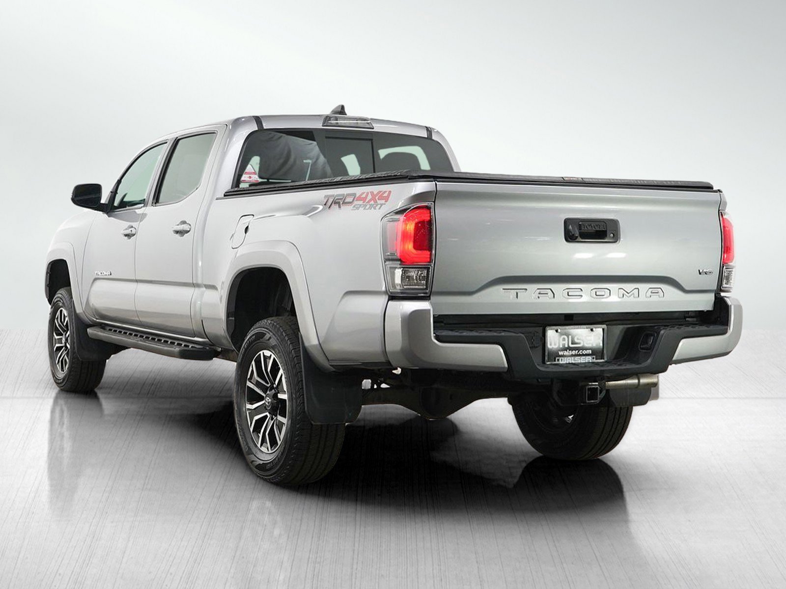 Used 2020 Toyota Tacoma TRD Sport AWD/4WD image 3