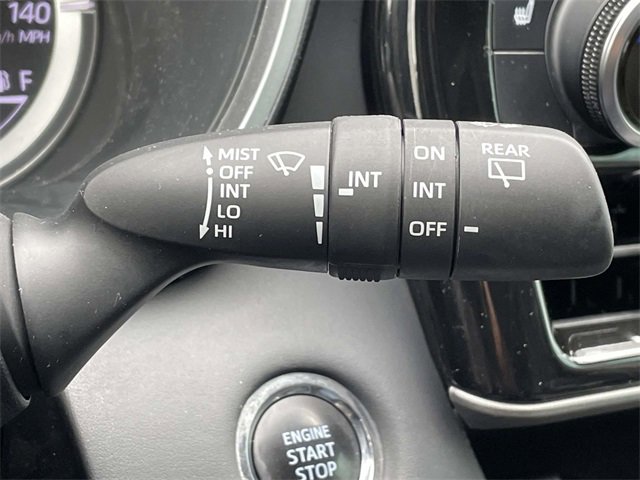 Used 2022 Toyota Highlander XLE image 24