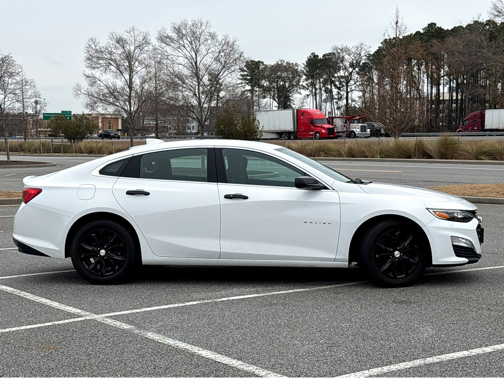Used 2024 Chevrolet Malibu LT FWD image 29