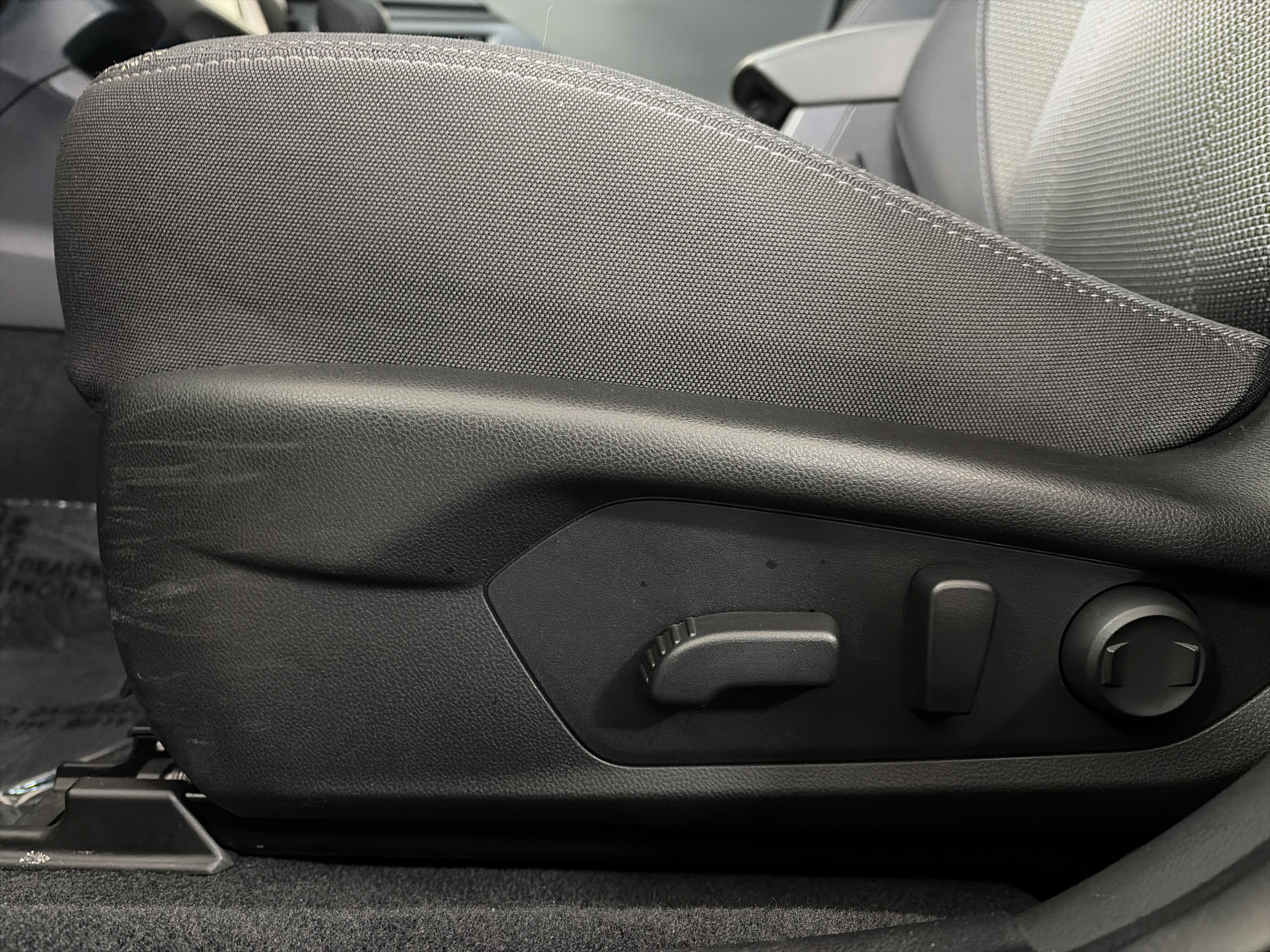 Used 2024 Subaru Crosstrek 2.0i Premium image 15