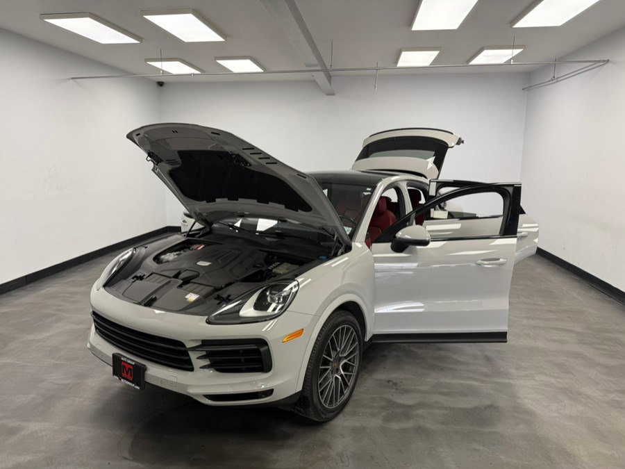 Used 2022 Porsche Cayenne Coupe AWD/4WD image 25