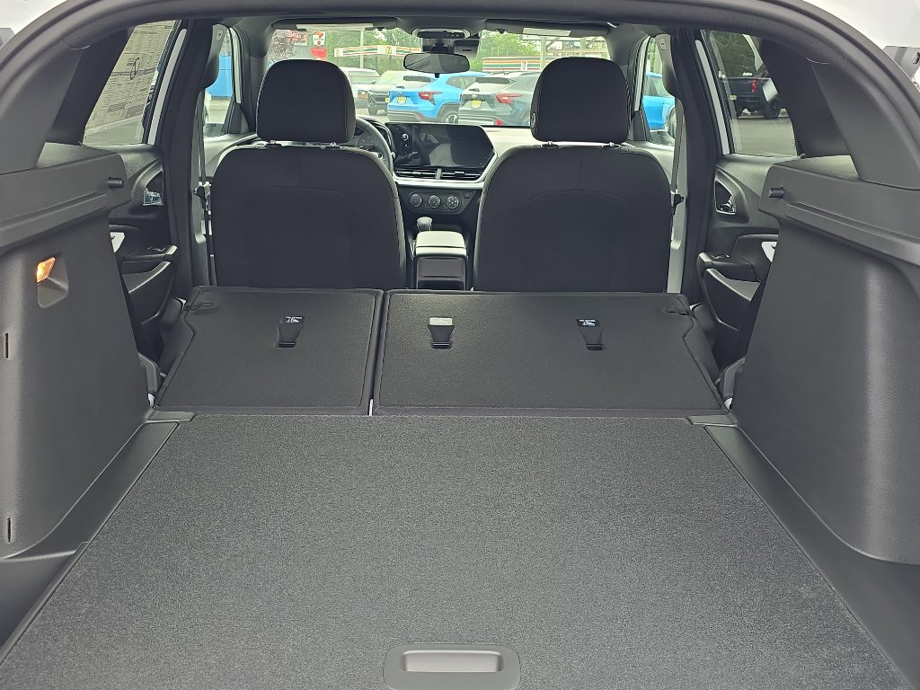 New 2025 Chevrolet Trax RS w/ Driver Confidence Package image 10