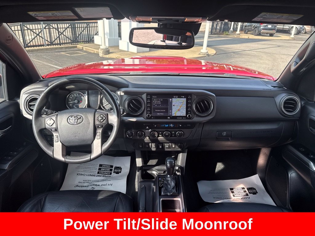 Used 2020 Toyota Tacoma TRD Sport w/ TRD Premium Sport Package AWD/4WD image 18