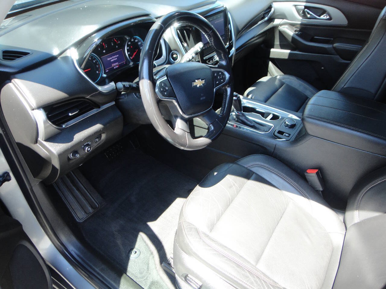 Used 2020 Chevrolet Traverse LT AWD/4WD image 7