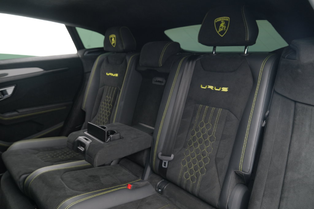 Used 2024 Lamborghini Urus Performante AWD/4WD image 17