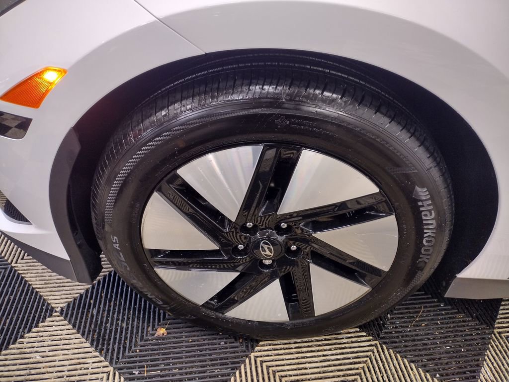 Certified 2025 Hyundai Ioniq 6 SE image 6