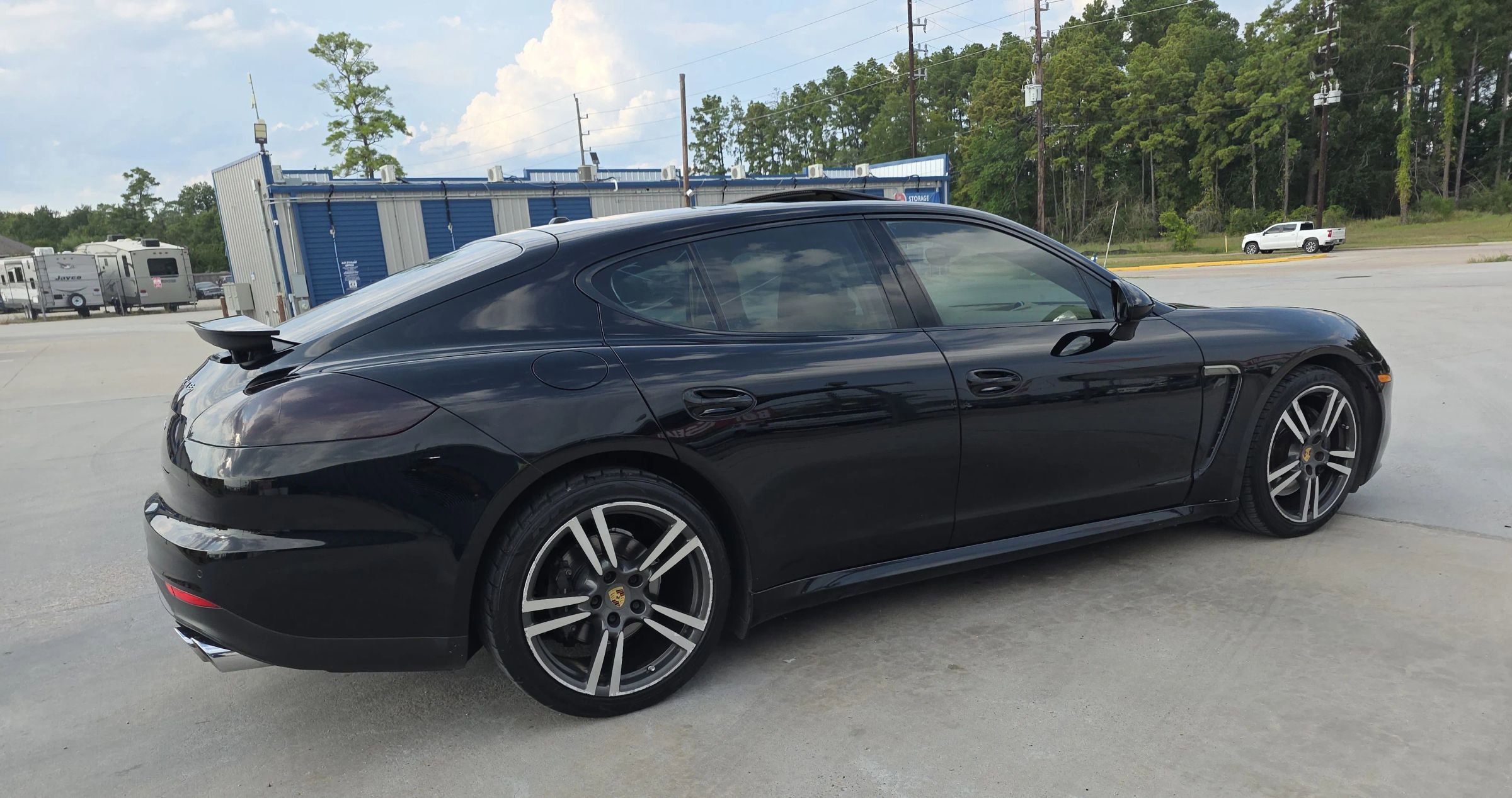 Used 2015 Porsche Panamera 4 image 18