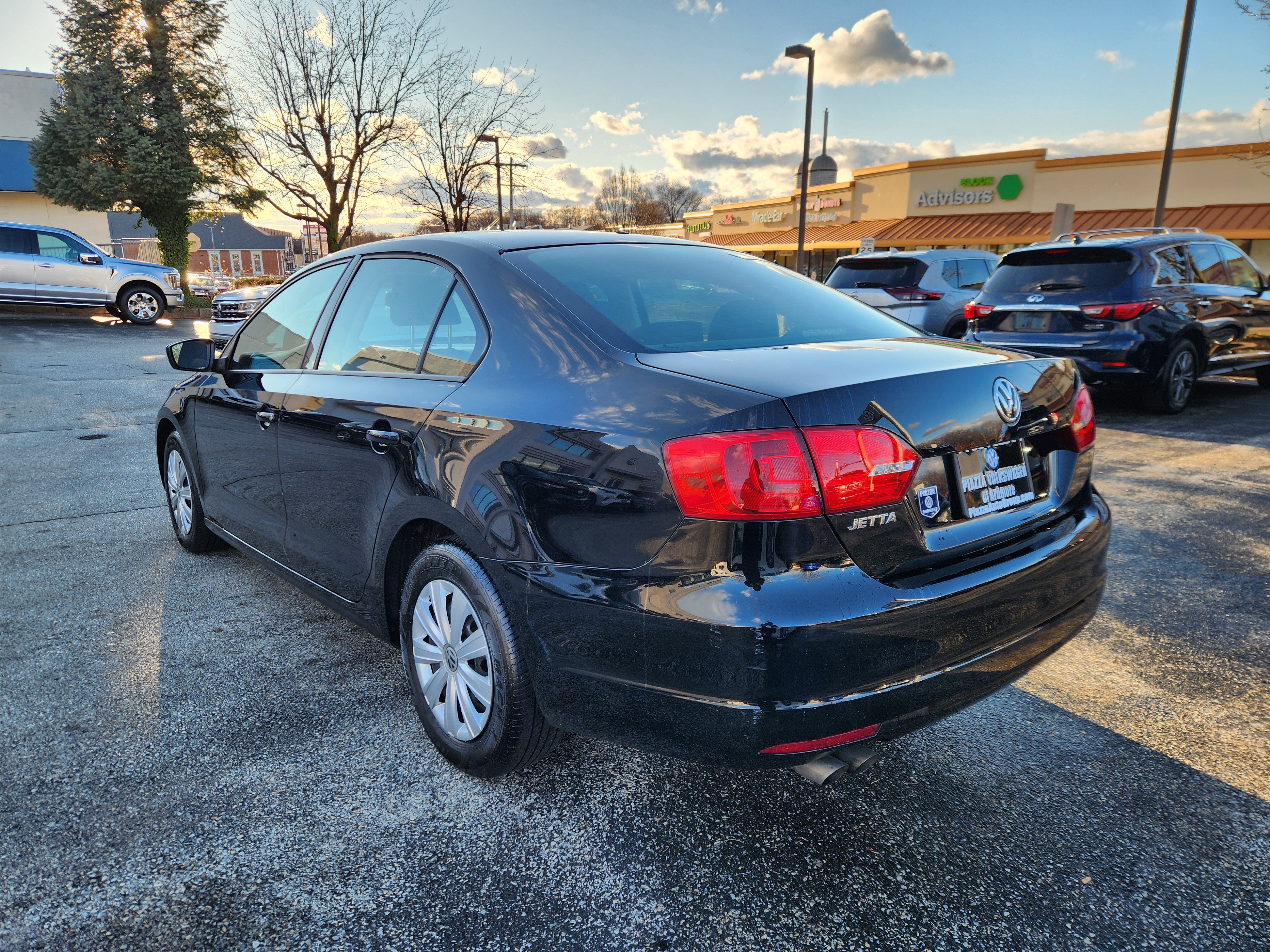 Used 2014 Volkswagen Jetta S image 3