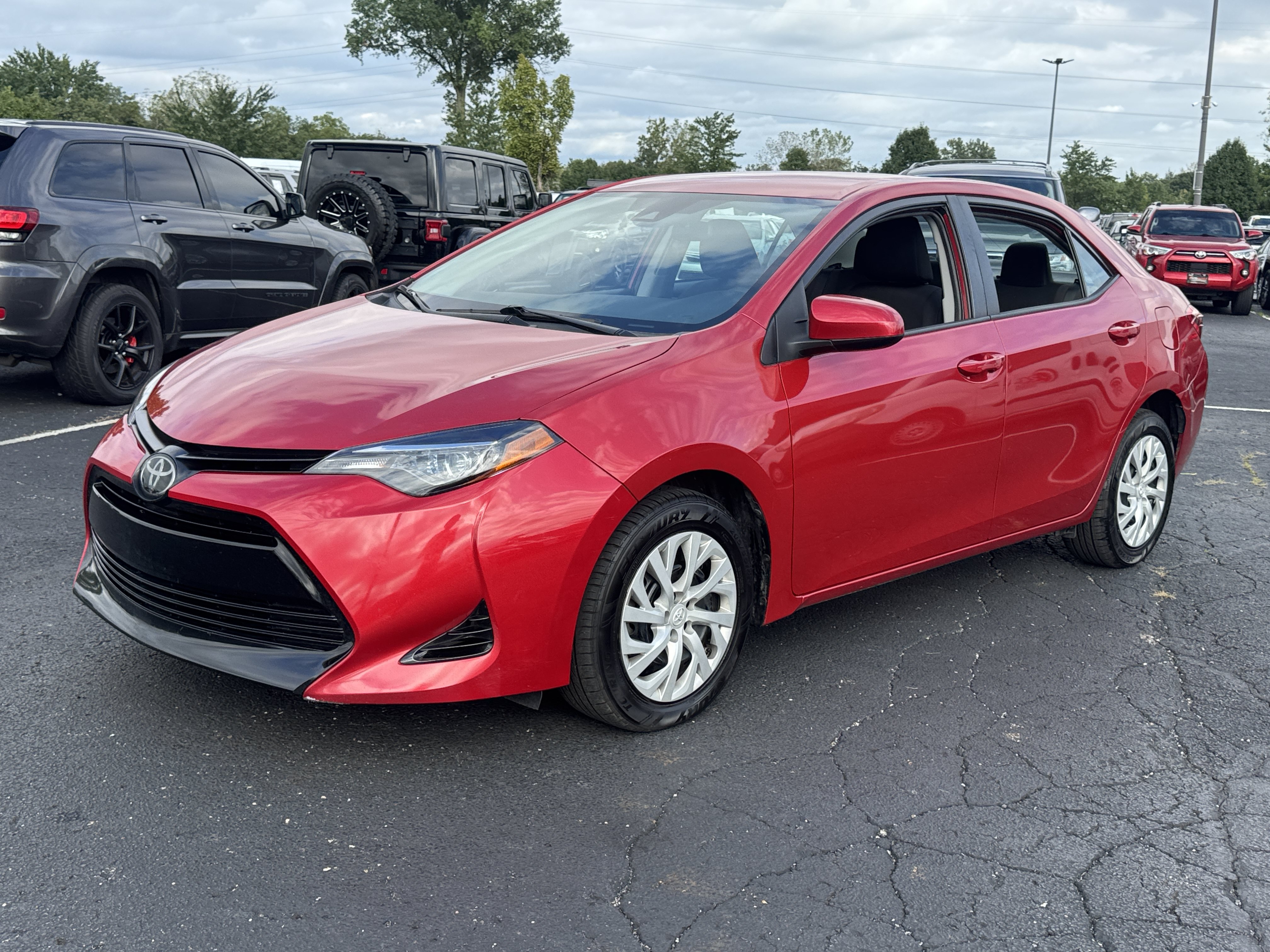 Used 2019 Toyota Corolla LE FWD image 5