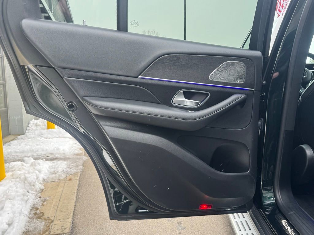 Used 2022 Mercedes-Benz GLE 350 4MATIC w/ Premium Package image 32