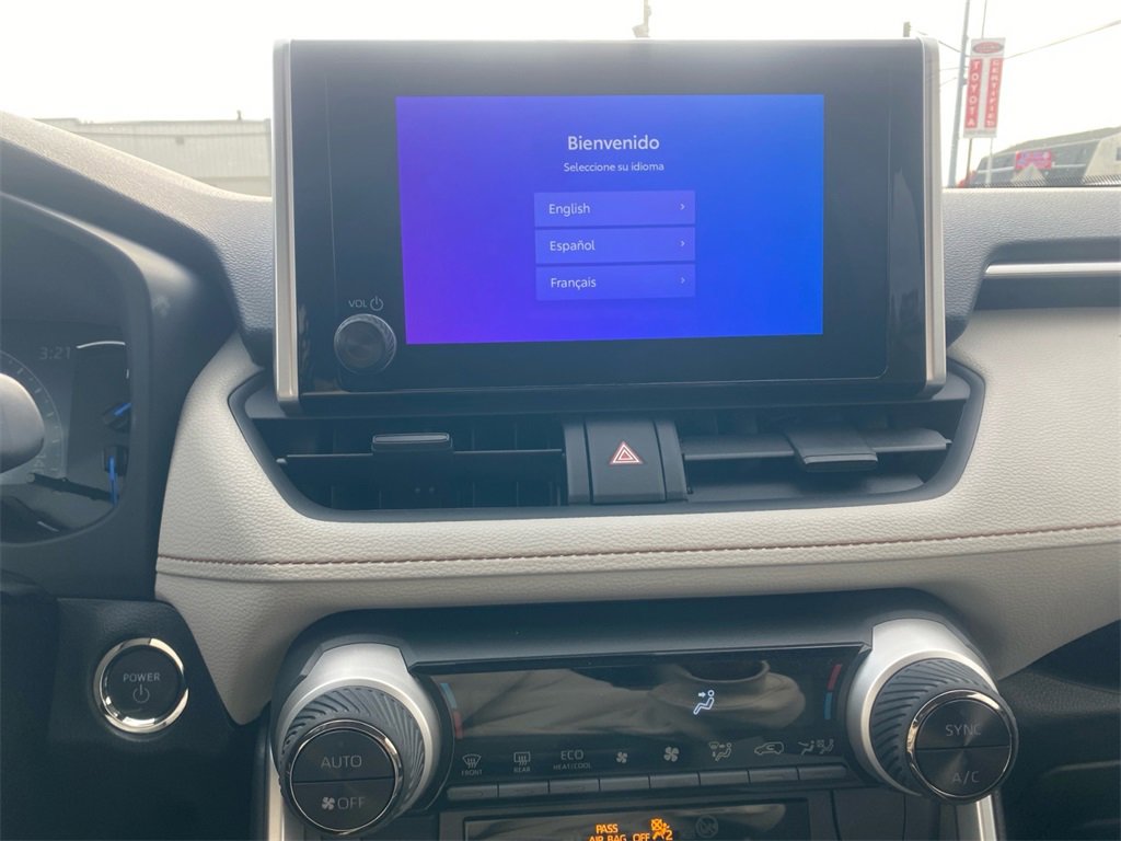 Used 2025 Toyota RAV4 XLE image 20