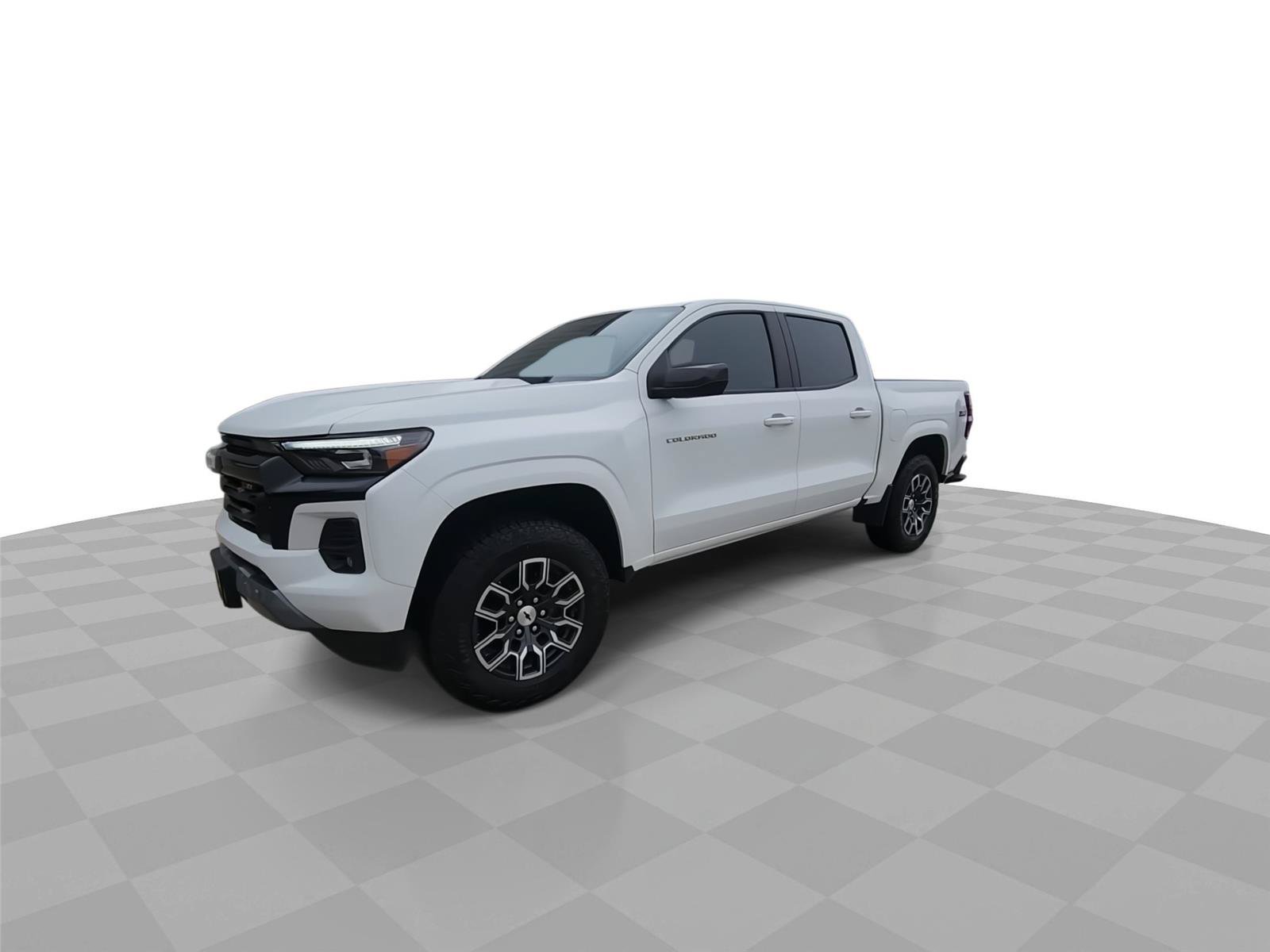 Used 2025 Chevrolet Colorado Z71 AWD/4WD image 4