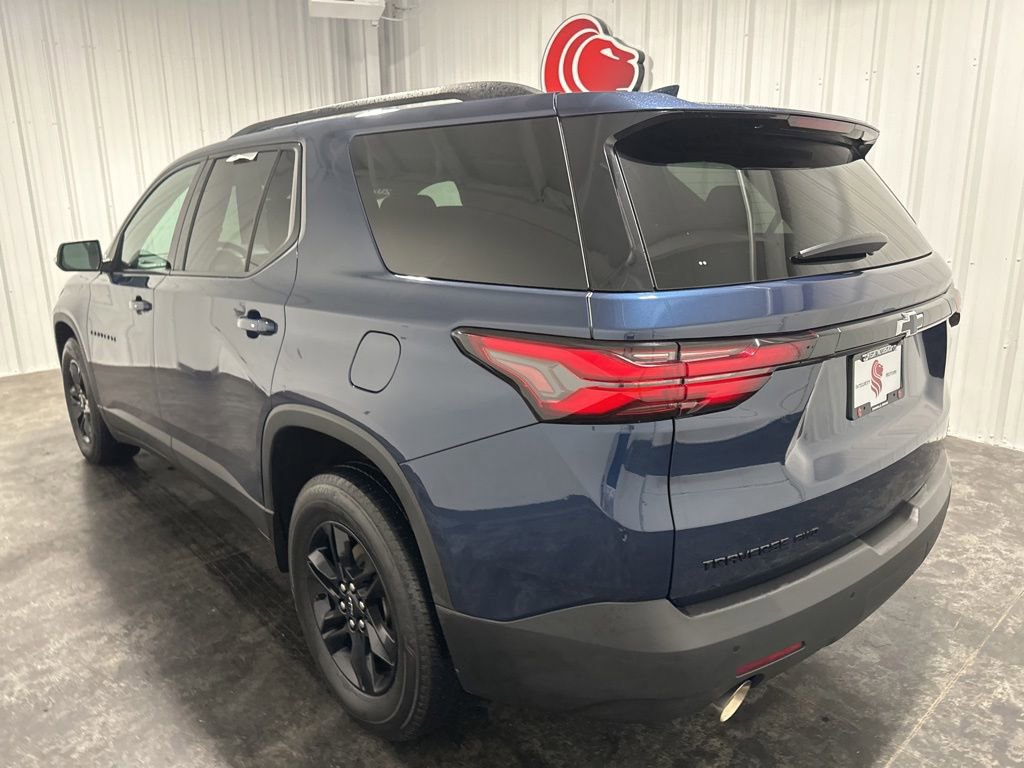 Used 2022 Chevrolet Traverse LT w/ Midnight/Sport Edition AWD/4WD image 8