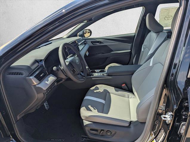 Used 2025 Toyota Camry SE w/ Multimedia Upgrade Package image 4