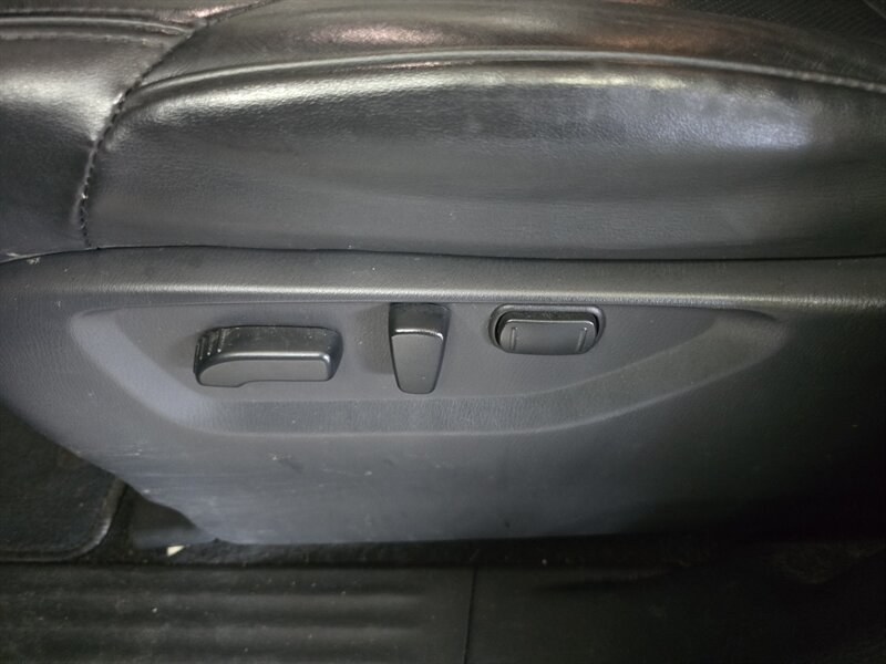 Used 2021 Nissan Armada SL w/ Captain's Chairs Package AWD/4WD image 23