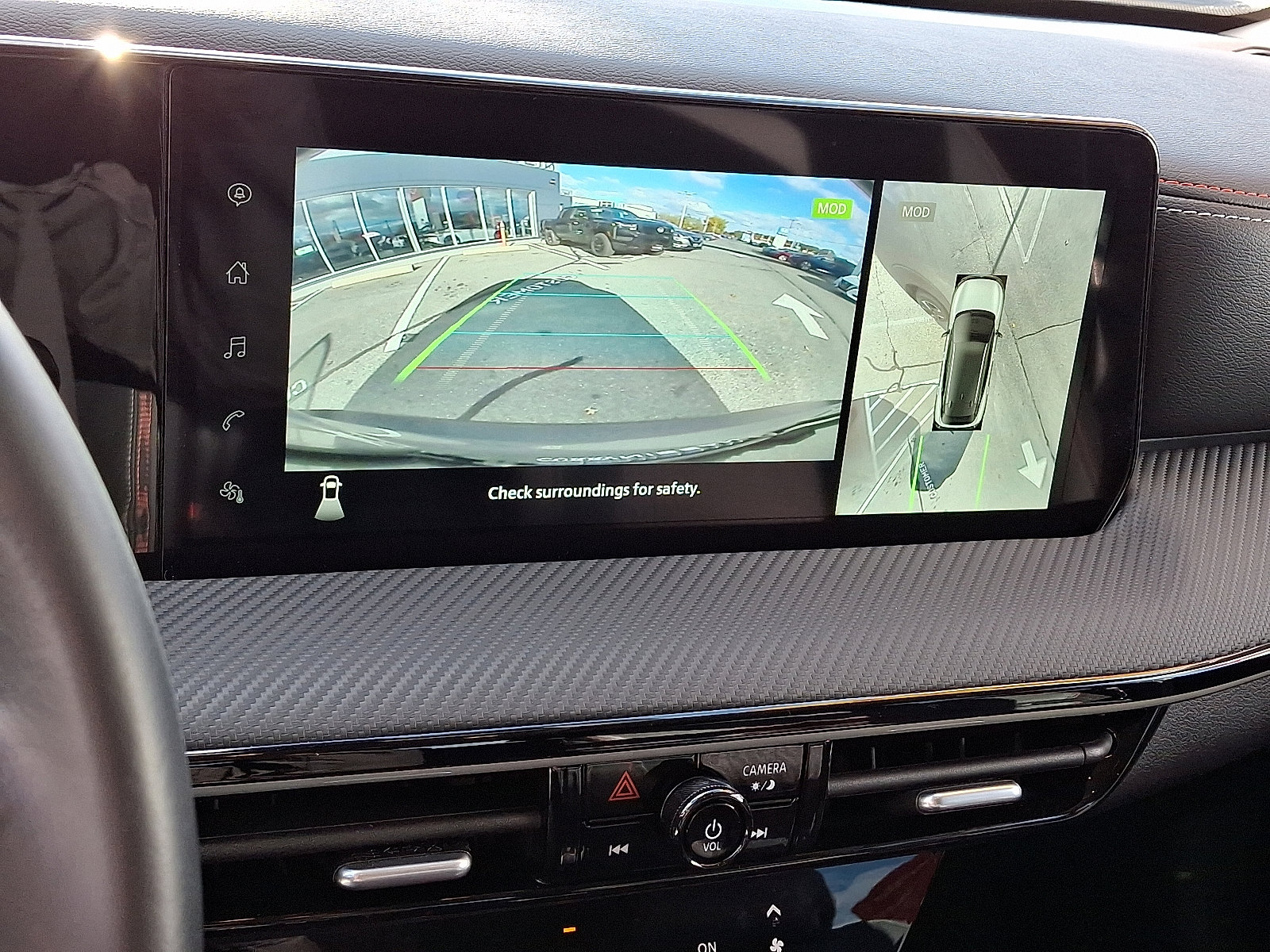 Used 2025 Nissan Kicks SR image 18