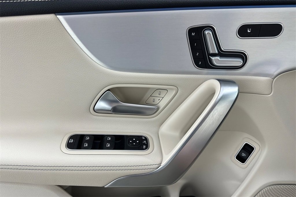 Certified 2023 Mercedes-Benz CLA 250 image 11