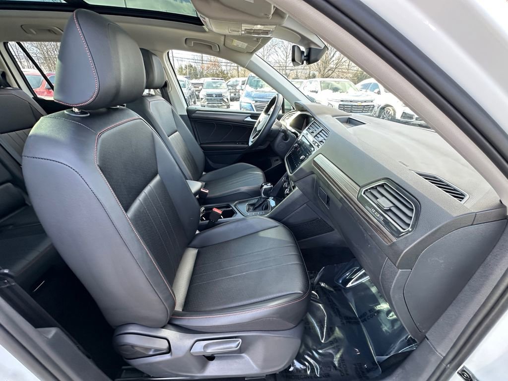 Used 2024 Volkswagen Tiguan Wolfsburg Edition image 25