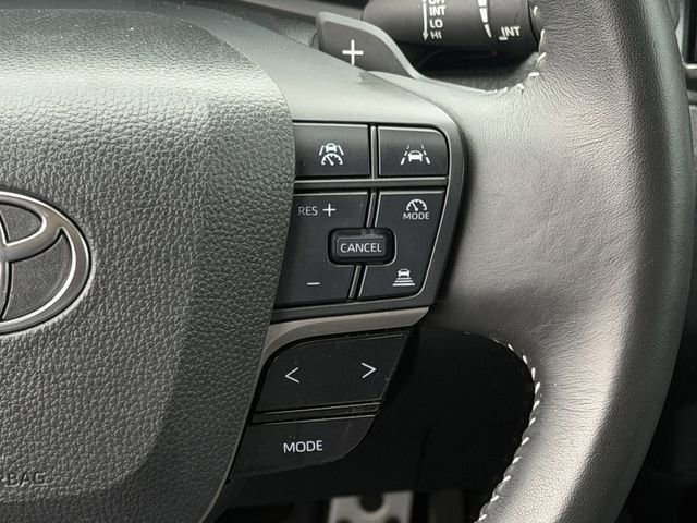 Used 2025 Toyota Camry SE FWD image 15