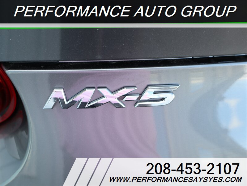 Used 2018 MAZDA MX-5 Miata RF Grand Touring RWD image 10