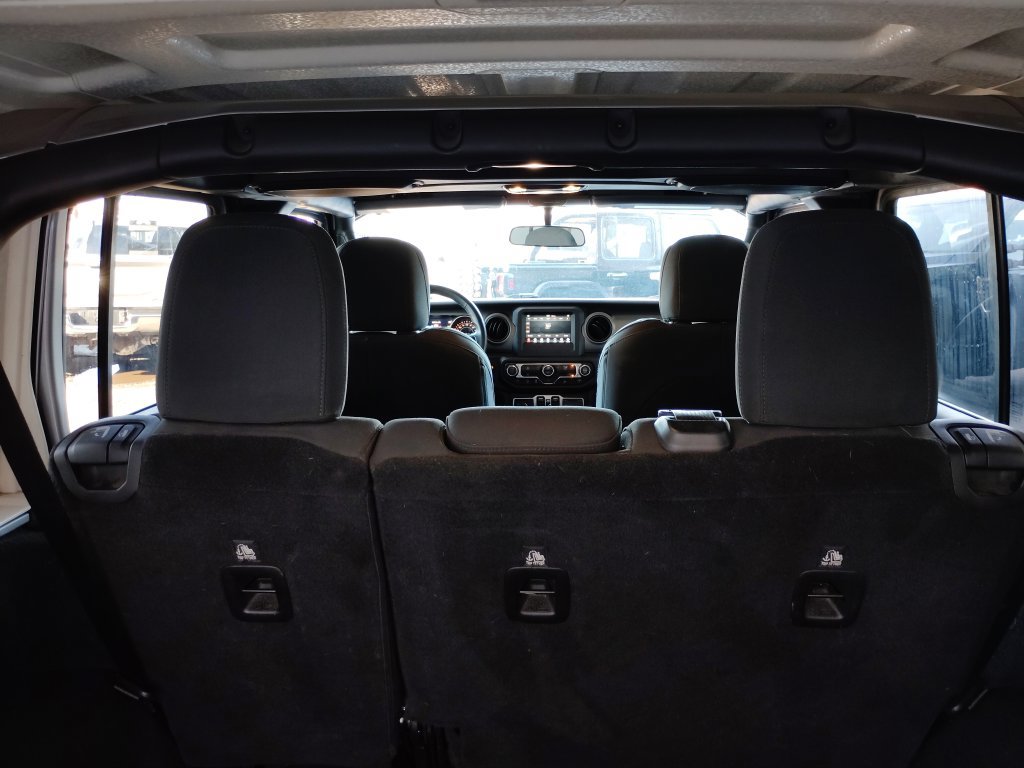 Used 2019 Jeep Wrangler Unlimited Sport S AWD/4WD image 17