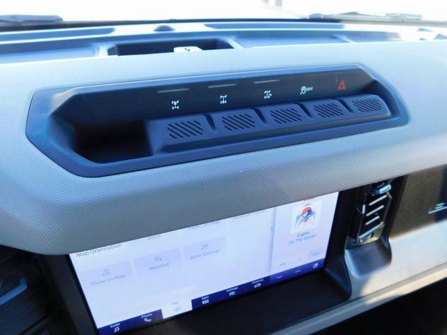 Used 2023 Ford Bronco Wildtrak image 37
