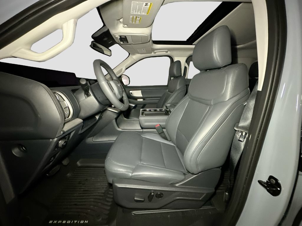 New 2026 Ford Expedition Active AWD/4WD image 19