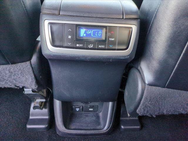 Used 2014 Toyota Highlander Limited w/ Driver Technology Package AWD/4WD image 18