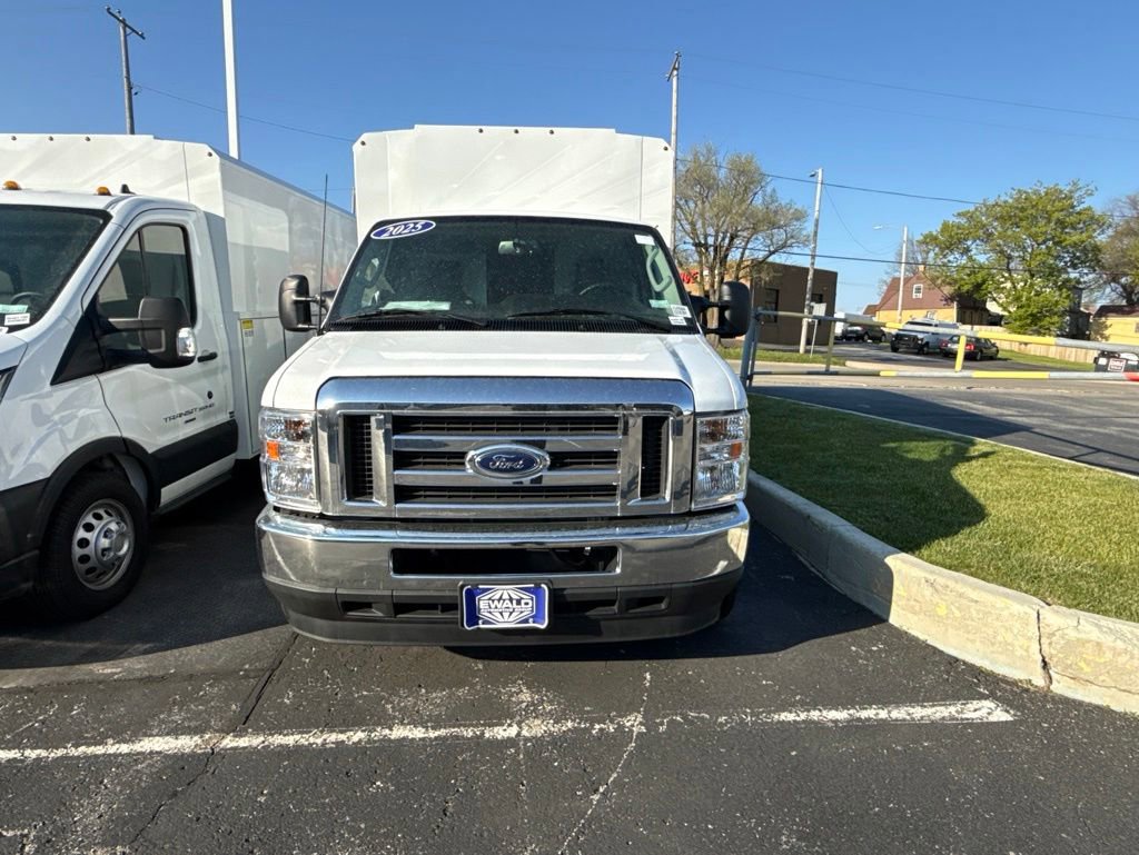 New 2025 Ford E-350 and Econoline 350 Super Duty w/ Power Equipment Group RWD image 3