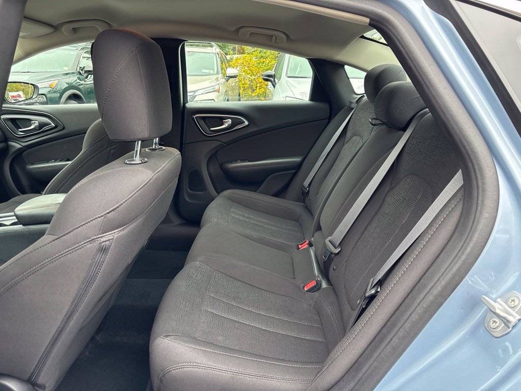 Used 2015 Chrysler 200 Limited w/ Convenience Group FWD image 12