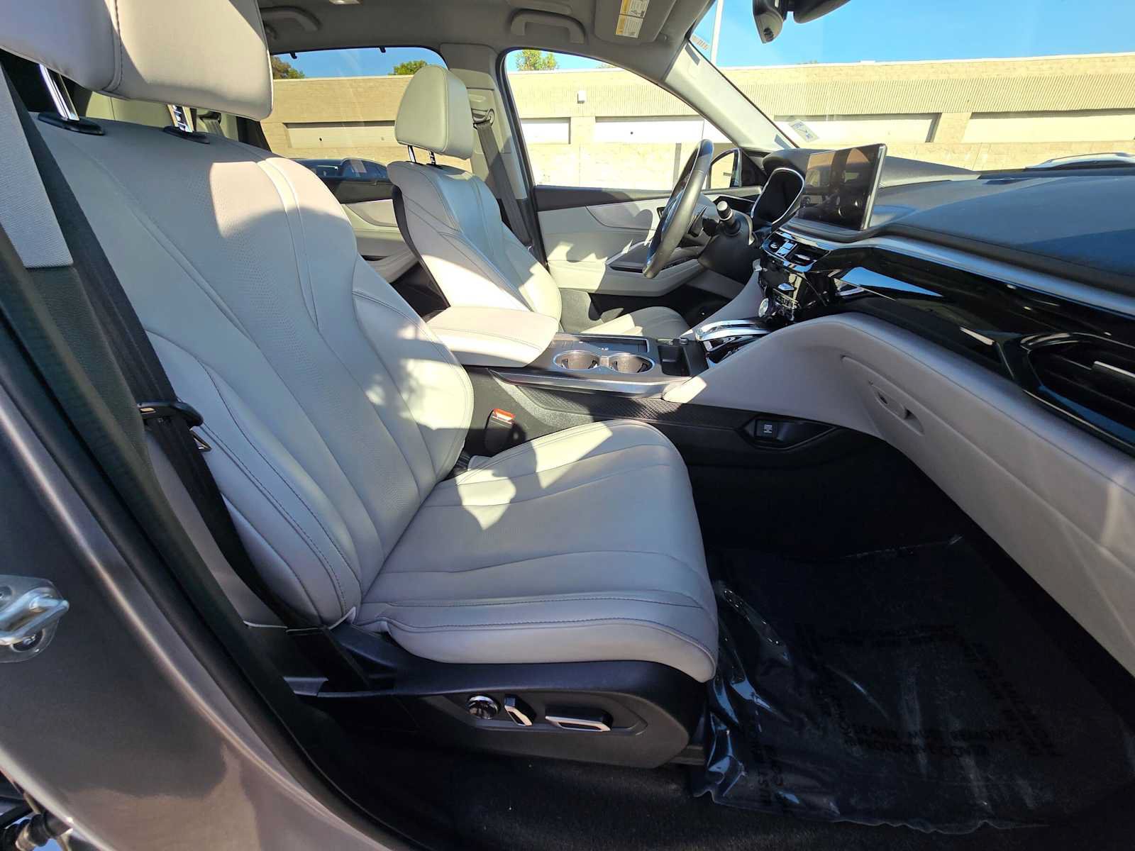 Used 2025 Acura MDX w/ Technology Package AWD/4WD image 10
